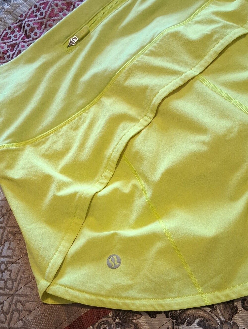 lululemon athletica Speed Up Waistband Short Neon Yellow 4" Gym Run Sz2 - Picture 14 of 16